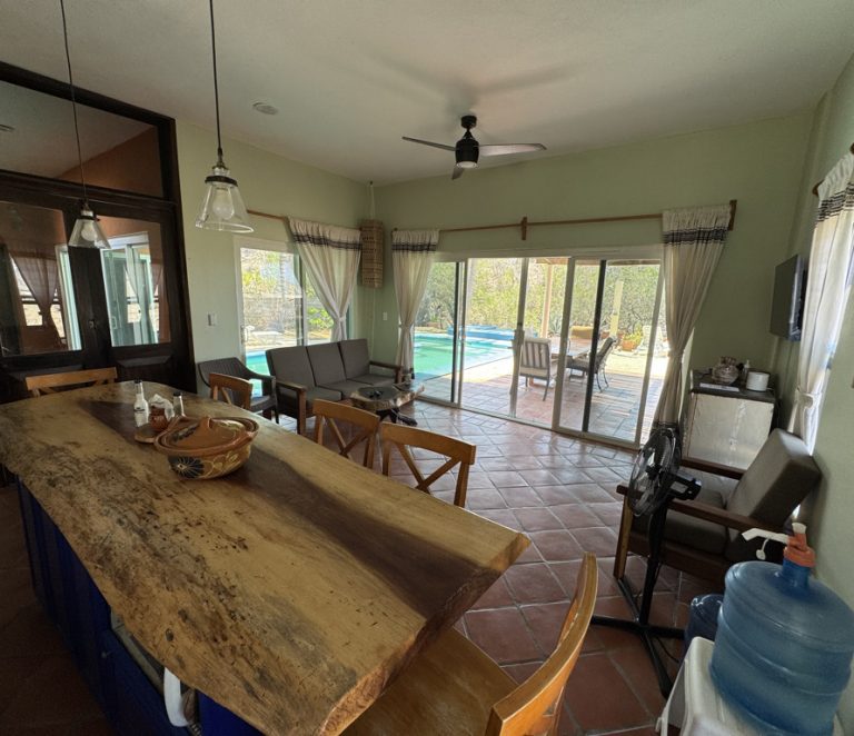 Kitchen Living Area