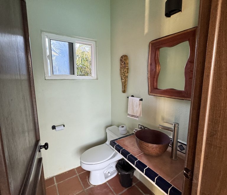 Main Floor Half Bath