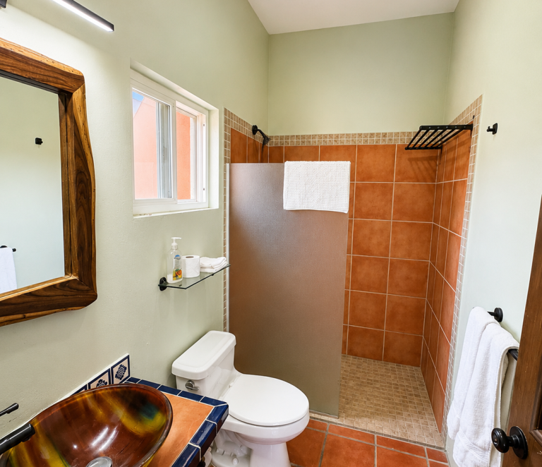 Ensuite Bedroom 2
